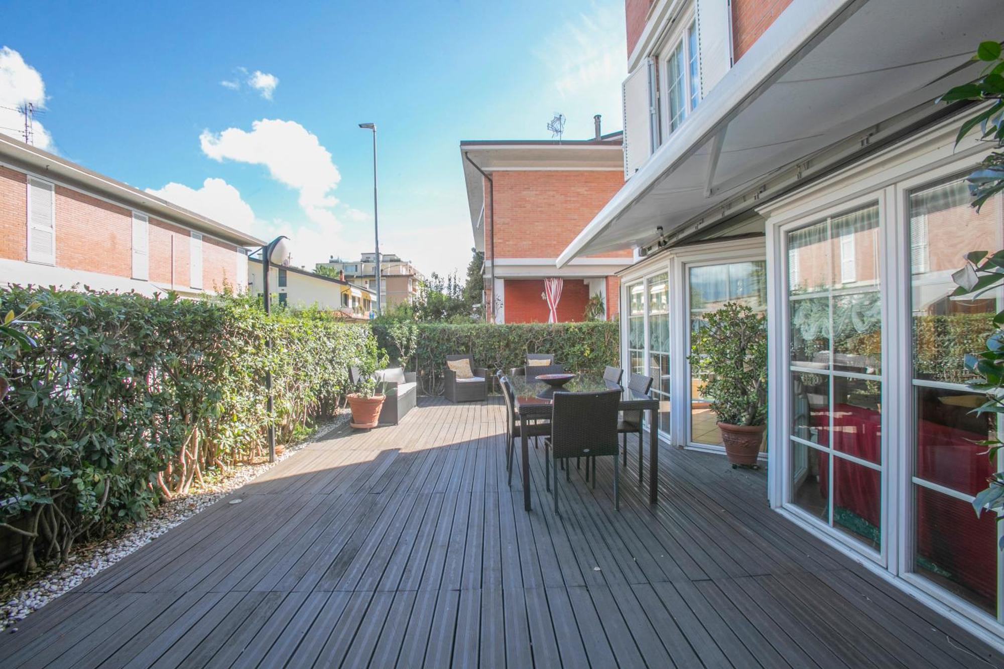 Maison Renée Viareggio Extérieur photo