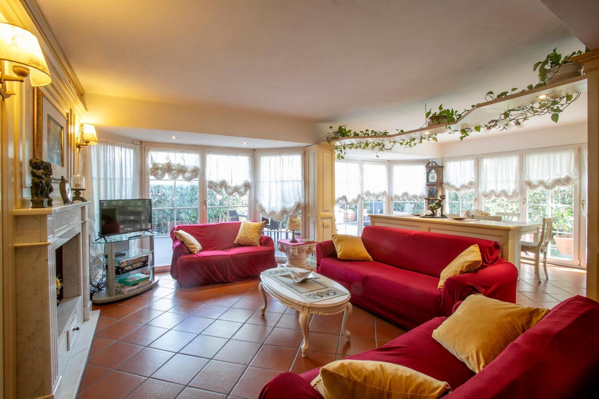 Maison Renée Viareggio Extérieur photo