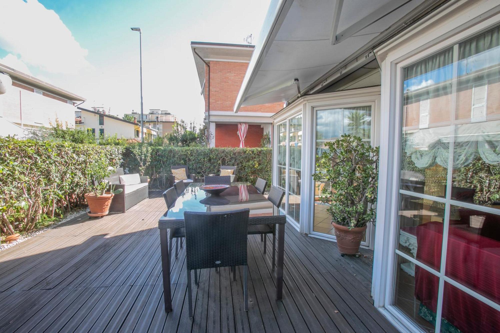 Maison Renée Viareggio Extérieur photo